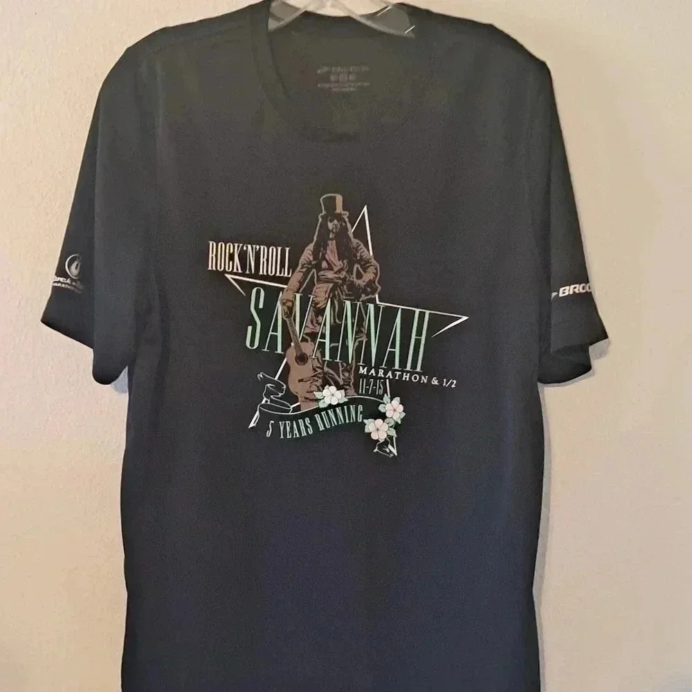 Rock'N'Roll Savanah Brooks T-Shirt EUC Size Medium 100%Polyester - Picture 1 of 8